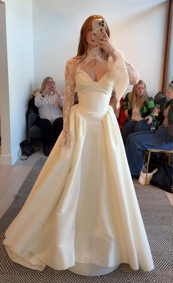 Ivory Wedding Dresses A-line Satin Lace Bridal Wedding HZ0307