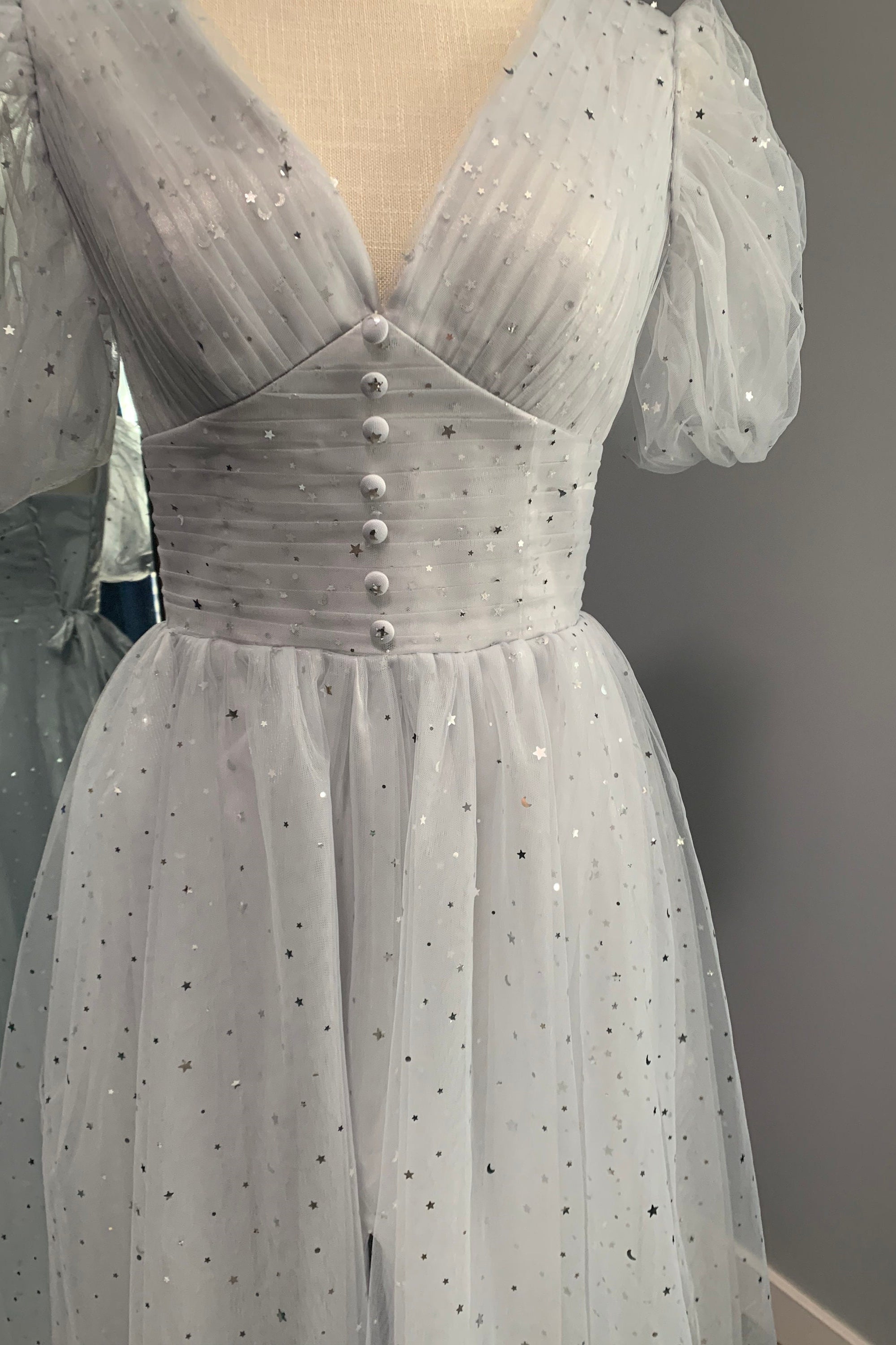 Short Puffy Sleeves Grey Sparkle Tea Length HZ0307