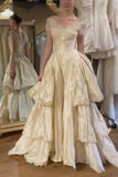 Vintage Off White Ruffle Bridal Dresses Appliques Wedding HZ0307